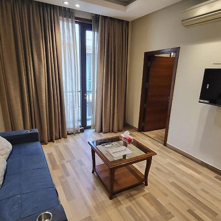 Uds Villa Scandinavian B&B - Next To Vfs Нью-Дели Экстерьер фото